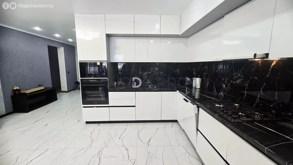 Дом в Новоузенск, Омская улица, 20 (125 м) - Фото 1