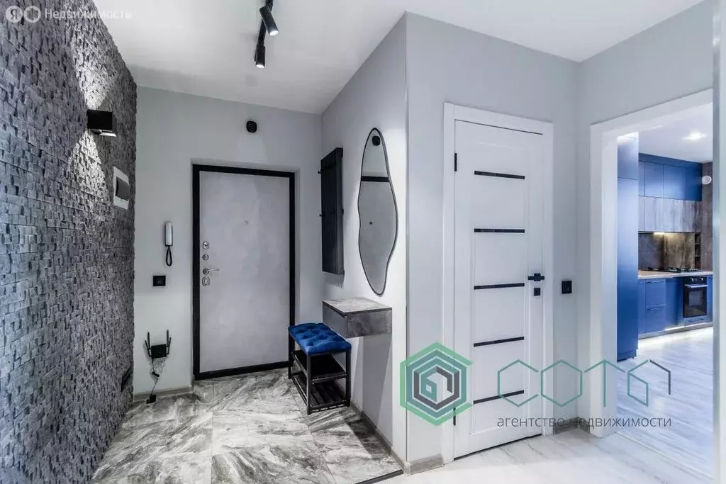 2-комнатная квартира: Калининград, Советский проспект, 236 (59.8 м) - Фото 2