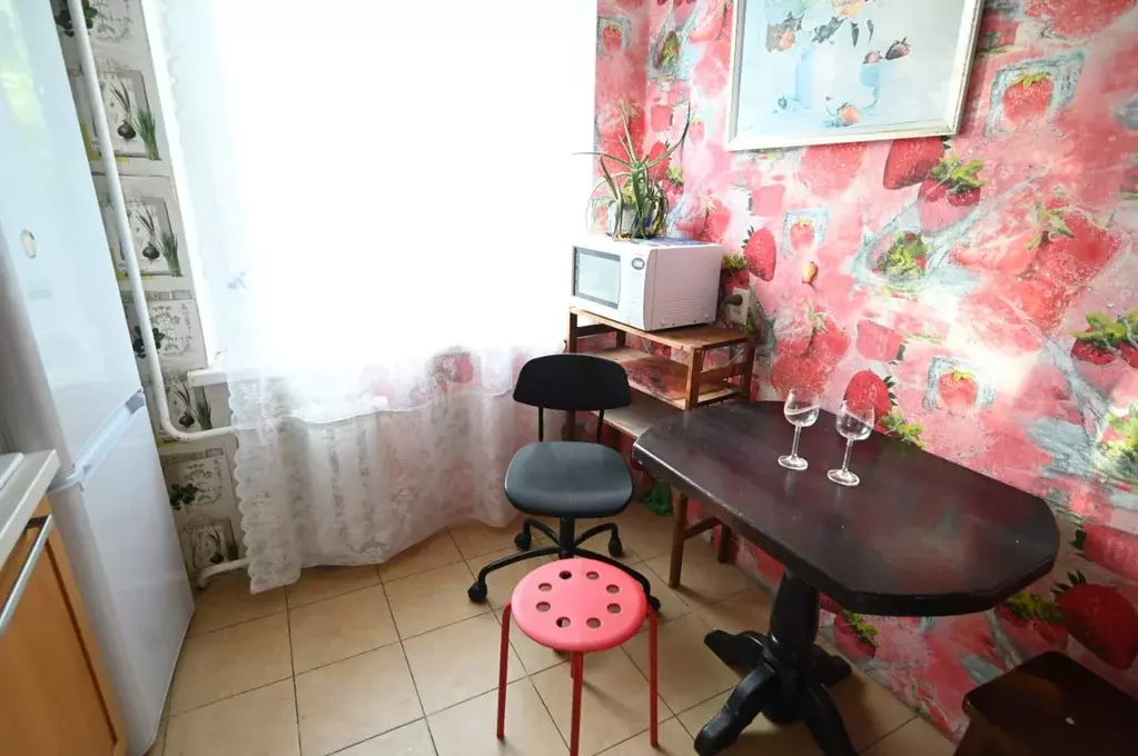 Продаётся 4-к квартира, 60 м - Фото 0