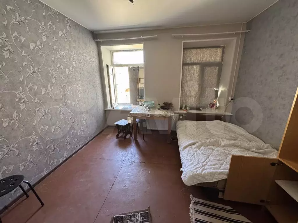 Комната 16 м в 3-к., 4/4 эт. - Фото 1