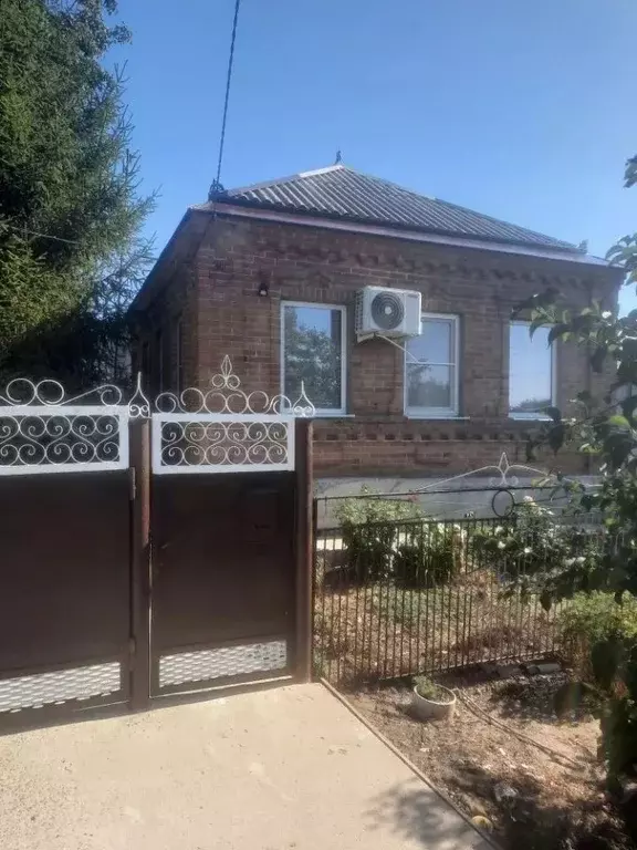 Дом в Ростовская область, Азовский район, Самарское с/пос, с. ... - Фото 1