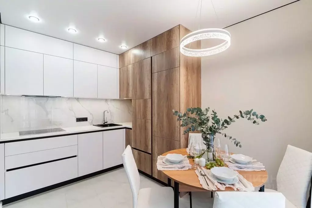 1-к кв. Омская область, Омск бул. М.М. Кузьмина, 13 (43.0 м) - Фото 1