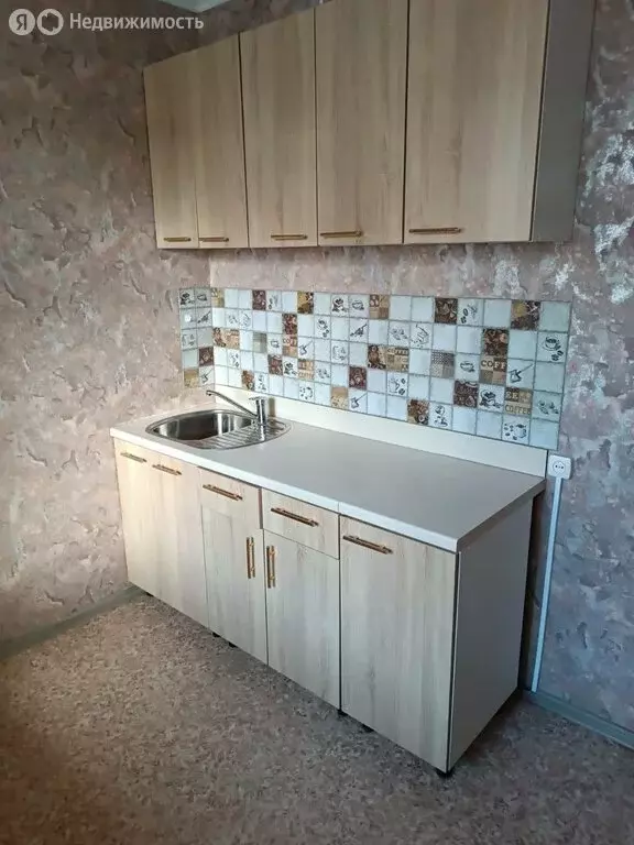 1-комнатная квартира: Чигири, 4-й микрорайон, Сосновая улица, 1 (36 м) - Фото 0