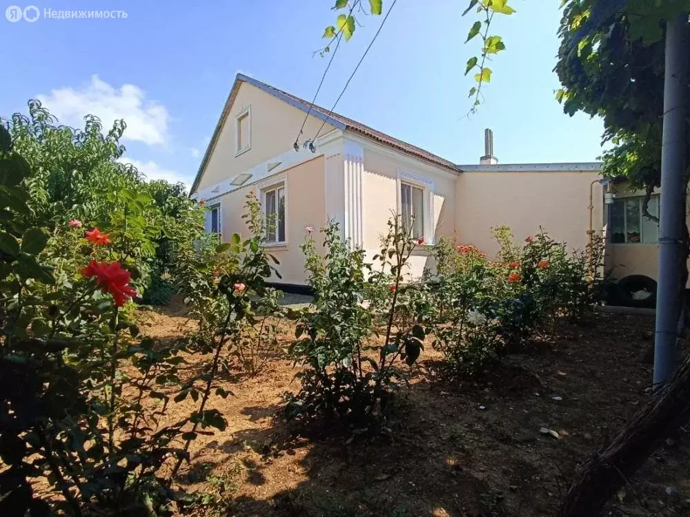 Дом в Сакский район, Лесновское сельское поселение, село Владимировка, ... - Фото 2