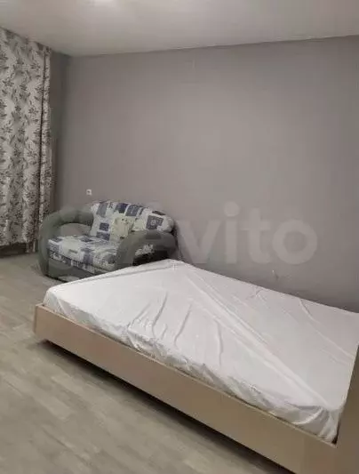 1-к. квартира, 42 м, 7/10 эт. - Фото 1