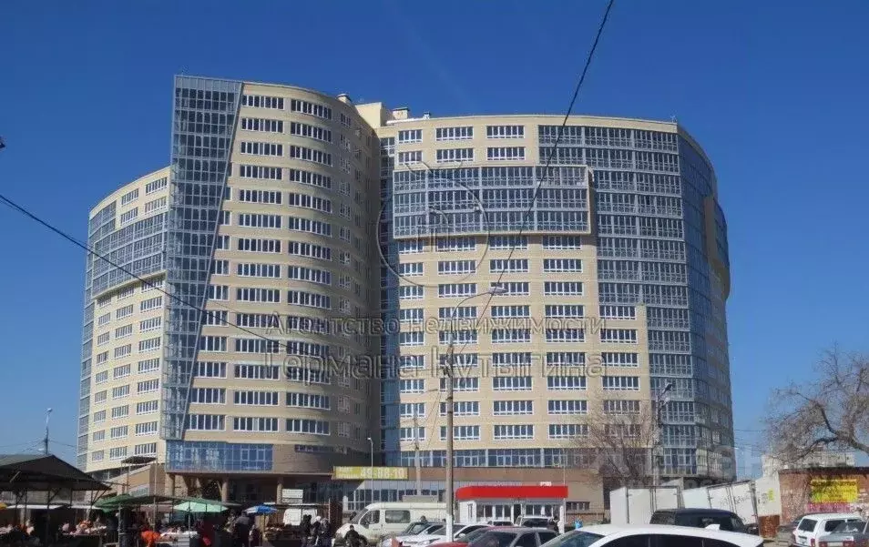 1-к кв. Волгоградская область, Волгоград ул. Поддубного, 1 (53.9 м) - Фото 0