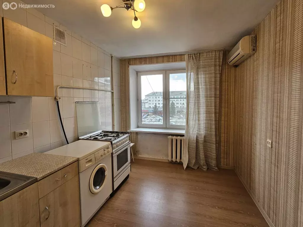 2-комнатная квартира: Челябинск, проспект Ленина, 28 (46.3 м) - Фото 0