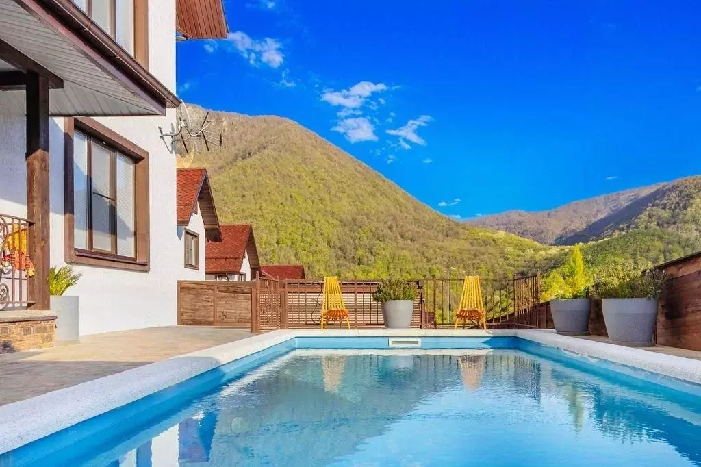 Дом в Краснодарский край, Сочи Красная Поляна пгт, ул. Дворцовая, 50 ... - Фото 2