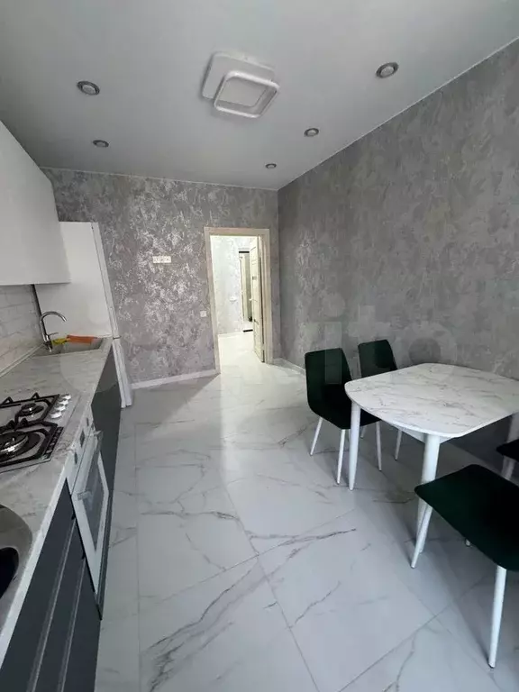 1-к. квартира, 41 м, 1/3 эт. - Фото 1