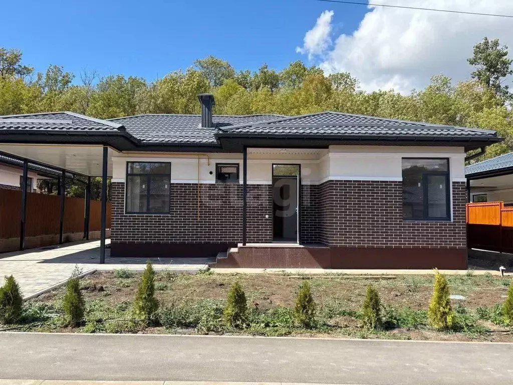 Дом в Крым, Симферопольский район, Добровское с/пос, с. Краснолесье  ... - Фото 1