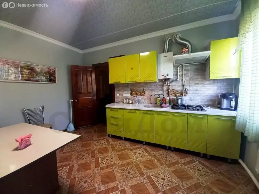Дом в Саки, Выставочная улица (175.8 м) - Фото 1