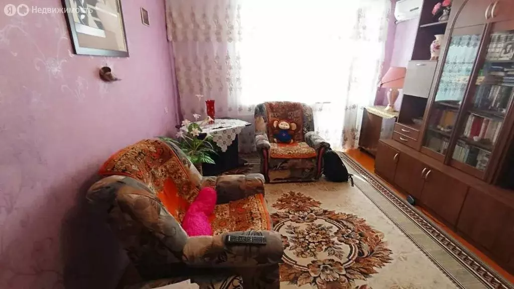 3-комнатная квартира: посёлок городского типа Шолоховский, улица ... - Фото 0