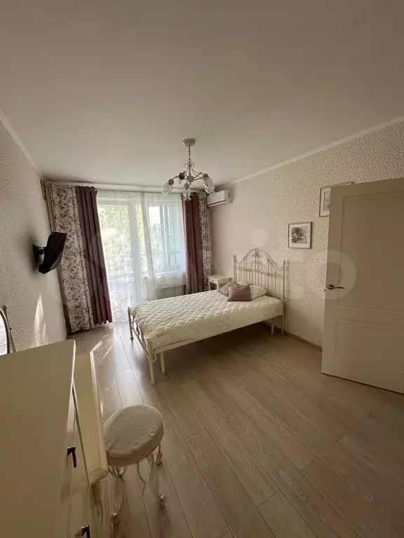 1-к. квартира, 32 м, 4/12 эт. - Фото 0