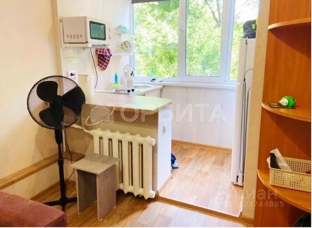 Студия Тюменская область, Тюмень ул. Мельникайте, 63 (12.8 м) - Фото 2