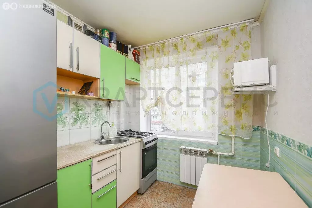 2-комнатная квартира: Омск, улица Арнольда Нейбута, 64 (40.4 м) - Фото 1