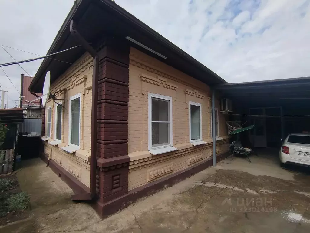 Дом в Краснодарский край, Армавир Центральная ул. (100 м) - Фото 1