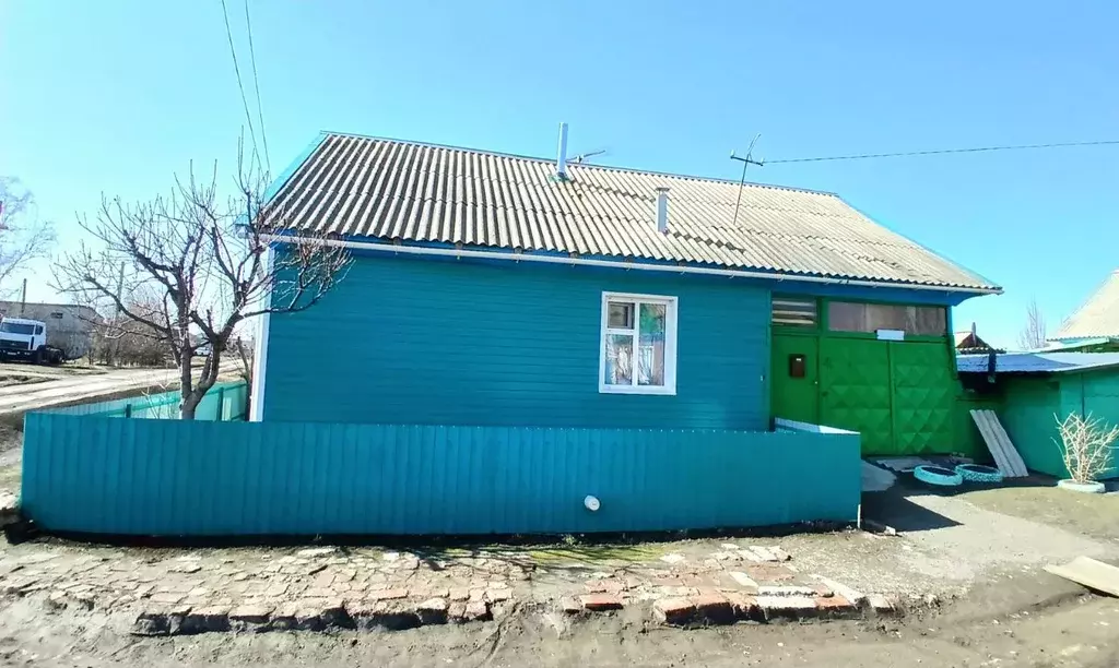 Дом в Омская область, Калачинск ул. Карбышева, 30 (61 м) - Фото 1