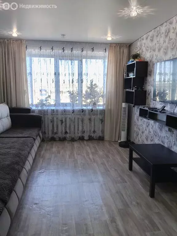 2-комнатная квартира: село Кандры, улица Матросова, 11Б (48.7 м) - Фото 1