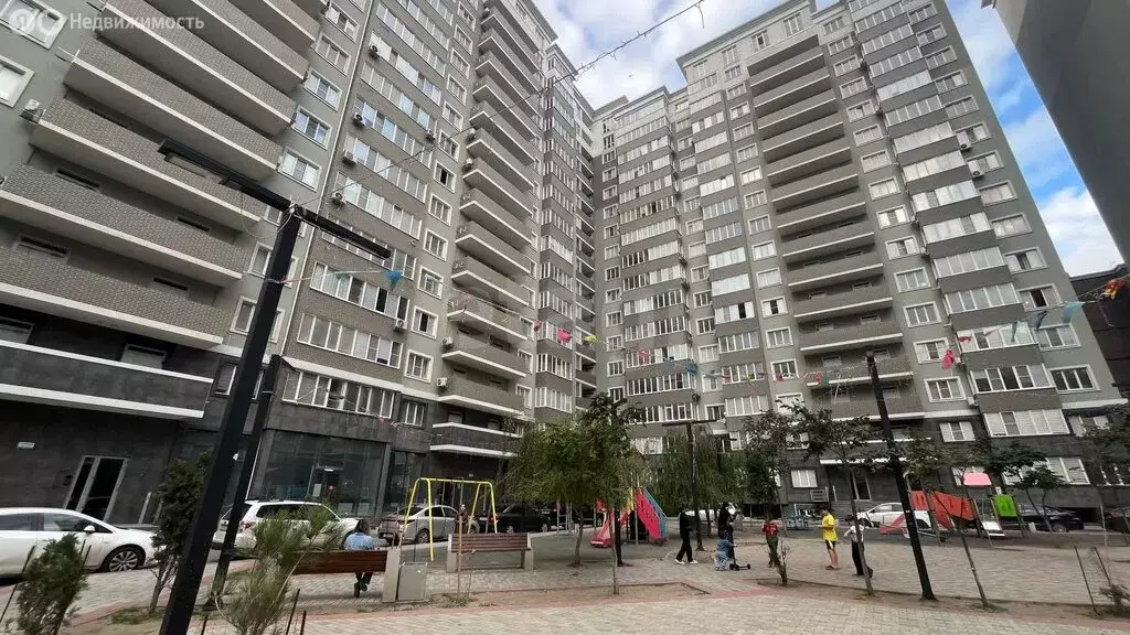 3-комнатная квартира: Махачкала, улица Вузовское Озеро, 13 (122 м) - Фото 2