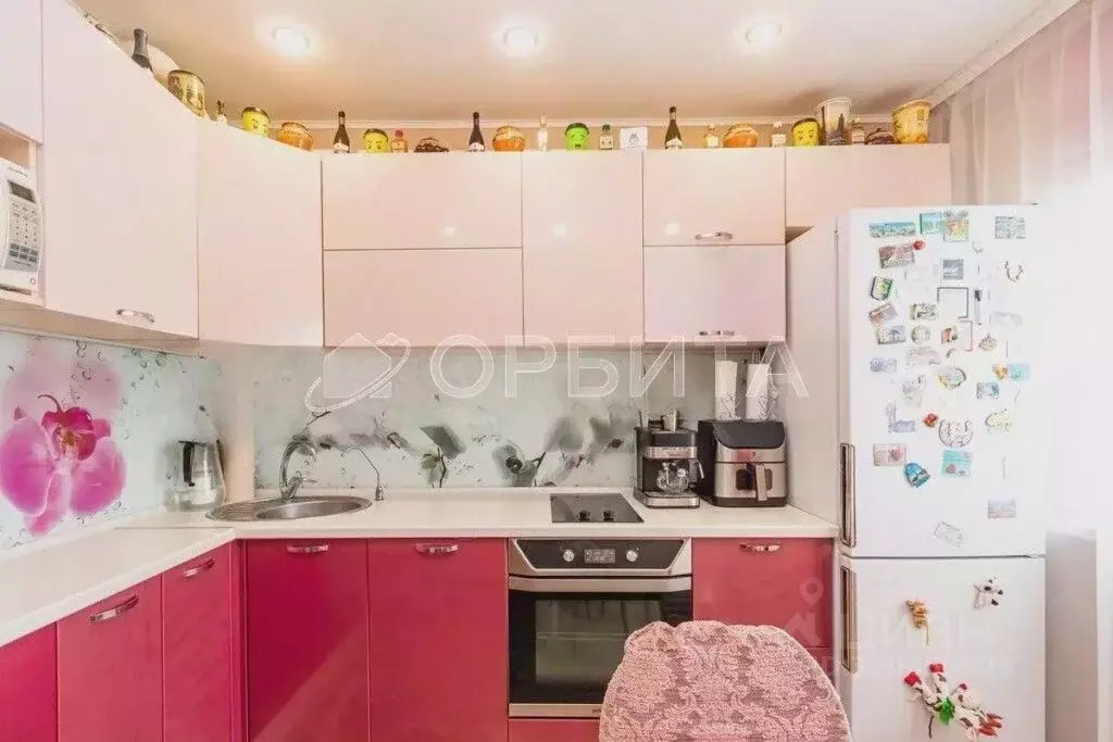 3-к кв. Тюменская область, Тюмень Ставропольская ул., 13 (65.7 м) - Фото 0