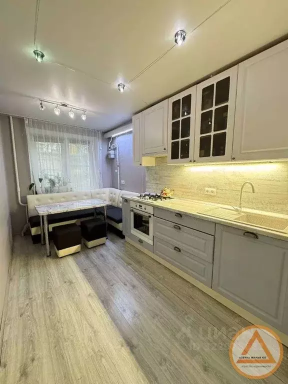 4-к кв. Краснодарский край, Туапсе Ленинградская ул. (75.2 м) - Фото 0