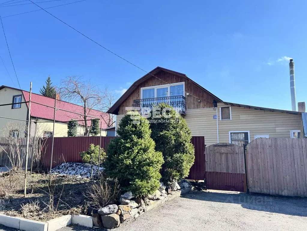 Дом в Кемеровская область, Ленинск-Кузнецкий Майская ул., 16 (180 м) - Фото 1