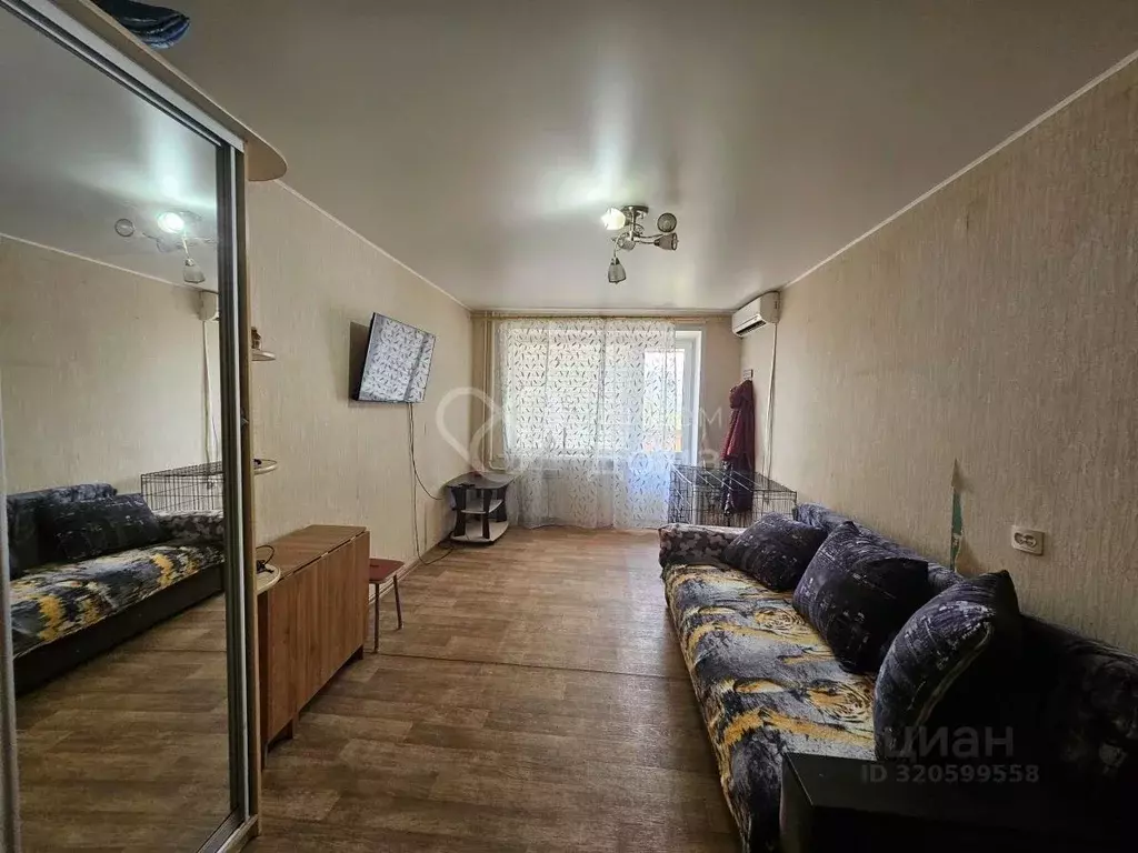 2-к кв. Волгоградская область, Волгоград ул. Кирова, 133 (45.8 м) - Фото 0