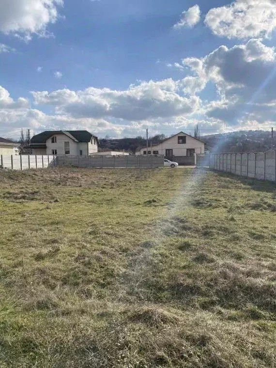 Участок в Крым, Симферопольский район, Добровское с/пос, с. Пионерское ... - Фото 1