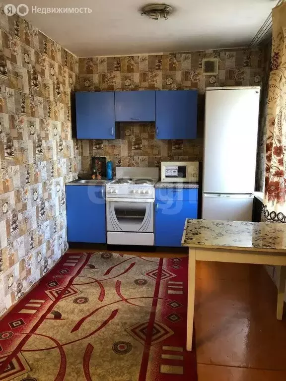 1-комнатная квартира: Черногорск, улица Дзержинского, 18 (30 м) - Фото 0