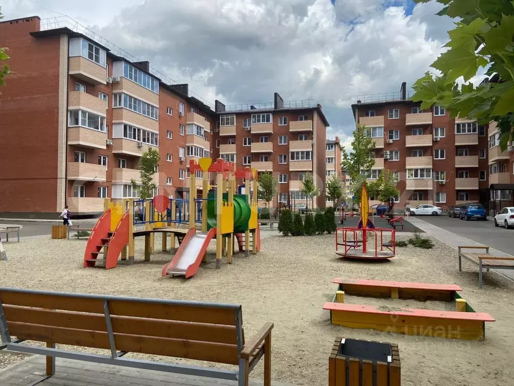 2-к кв. Адыгея, Тахтамукайский район, Старобжегокайское с/пос, Новая ... - Фото 1