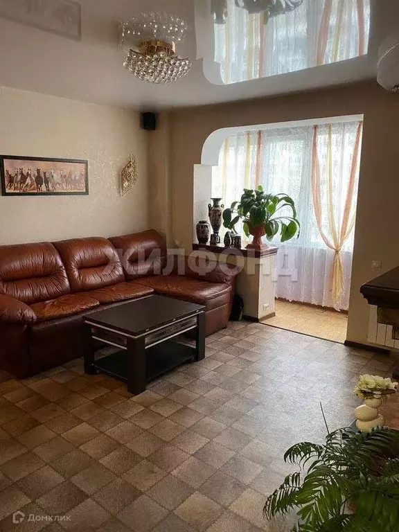 Продаётся 4-к квартира, 68 м - Фото 0