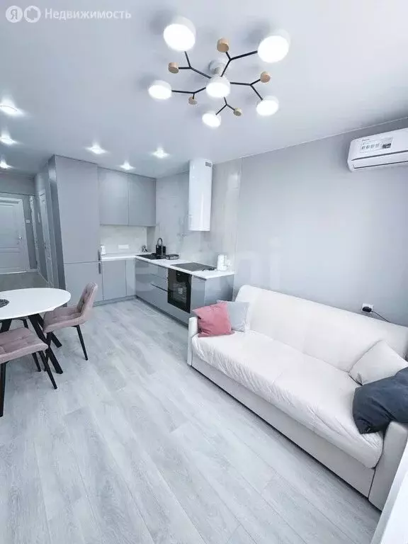 3-комнатная квартира: Томск, улица Андрея Крячкова, 17 (80.2 м) - Фото 1