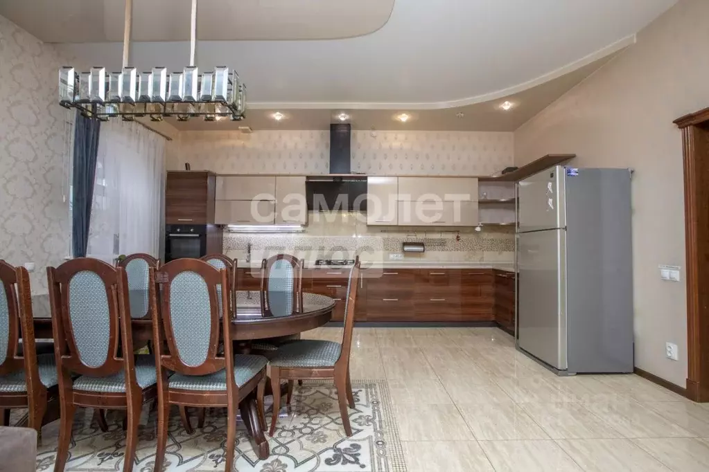 Дом в Ульяновская область, Ульяновск ул. Владимирская, 3 (244 м) - Фото 1