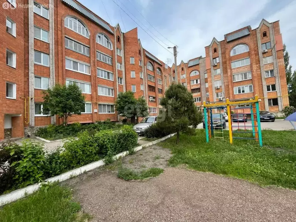 3-комнатная квартира: Стерлитамак, Вокзальная улица, 10 (97.5 м) - Фото 1