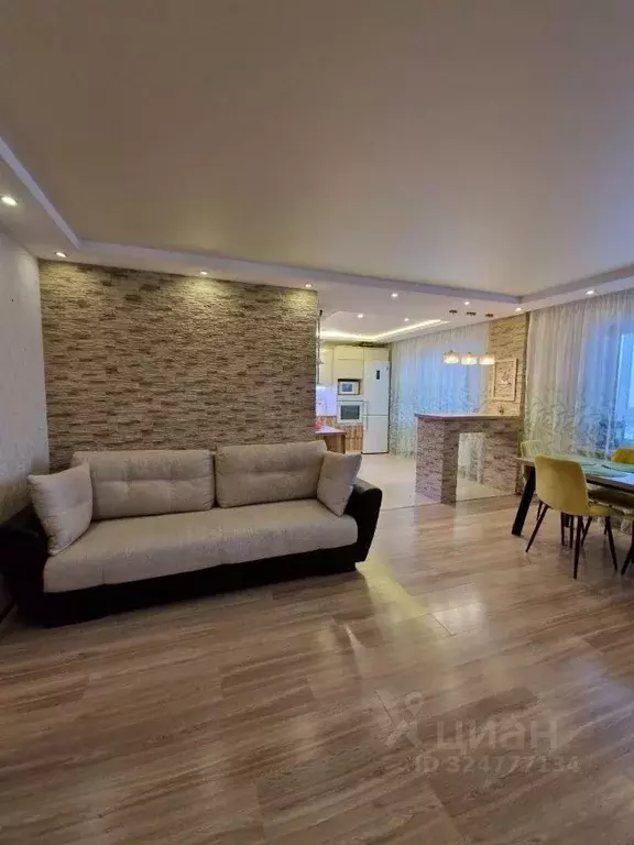 2-к кв. Псковская область, Псков ул. Труда, 50 (65.3 м) - Фото 2