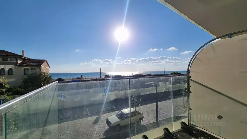 Студия Крым, Сакский район, Лесновское с/пос, с. Прибрежное ул. ... - Фото 1