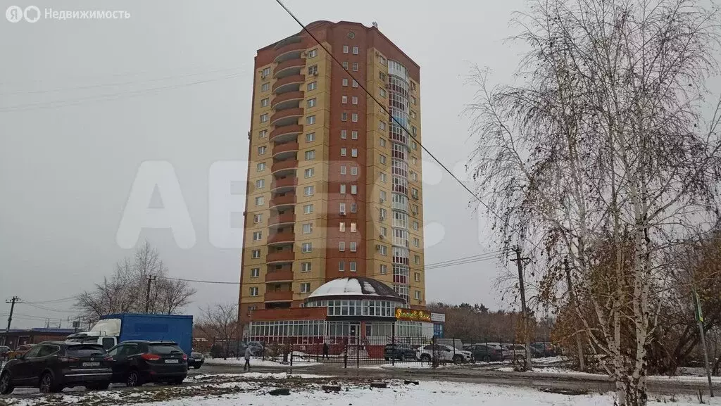 3-комнатная квартира: Омск, Заозёрная улица, 27 (109.6 м) - Фото 1