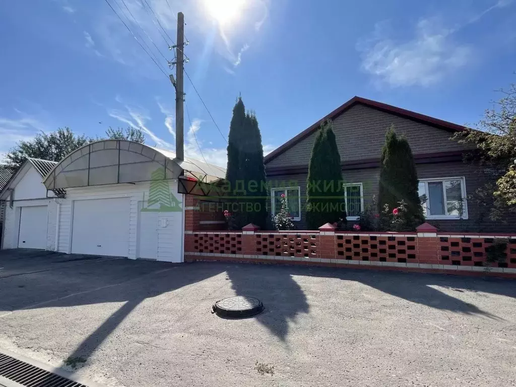 Дом в Саратовская область, Калининск 3-я Южная линия (123 м) - Фото 1