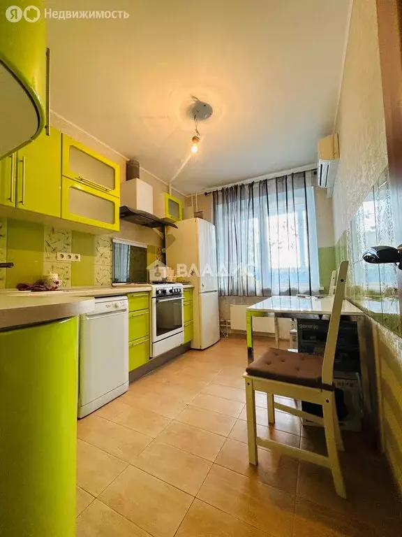 2-комнатная квартира: Волгоград, улица Янки Купалы, 67 (58.6 м) - Фото 1