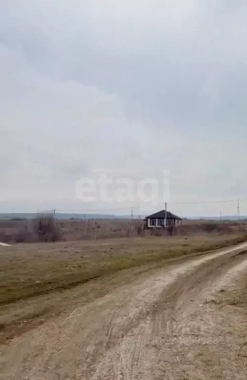 Участок в Крым, Белогорский район, Зуя пгт ул. Гузель, 24 (9.0 сот.) - Фото 1