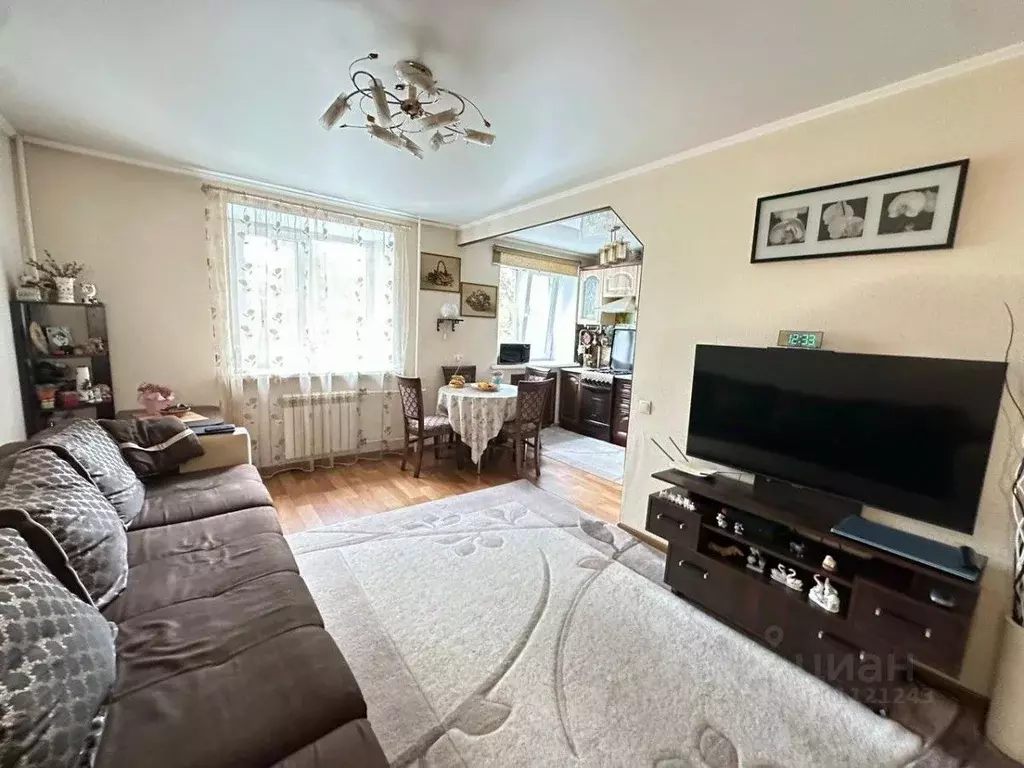 3-к кв. Омская область, Омск ул. Всеволода Иванова, 20 (55.0 м) - Фото 1