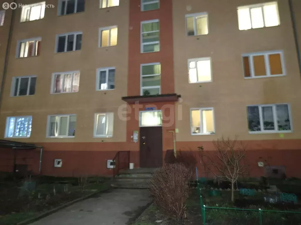 2-комнатная квартира: Калининград, Фабричная улица, 5 (47.4 м) - Фото 1