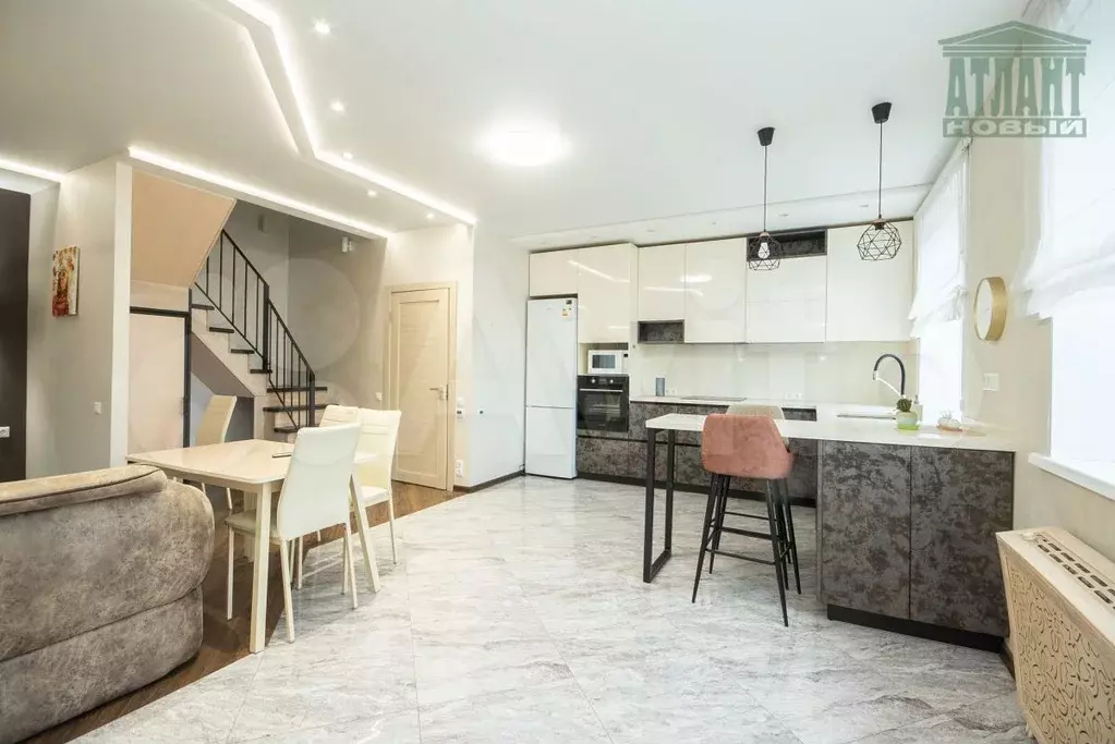 3-к. квартира, 90 м, 1/5 эт. - Фото 0