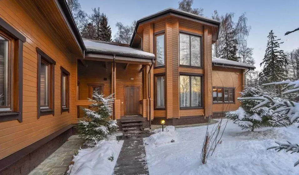 Дом в Московская область, Наро-Фоминский городской округ, д. ... - Фото 1