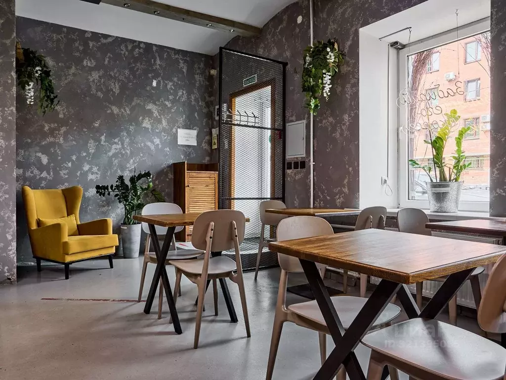 Помещение свободного назначения в Санкт-Петербург ул. Черняховского, ... - Фото 1