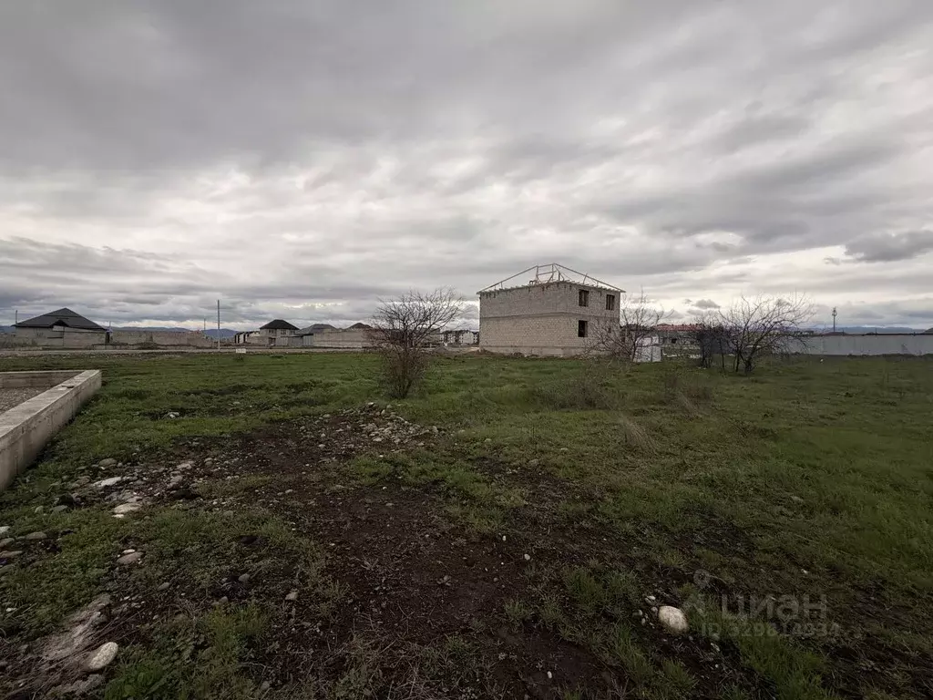 Участок в Кабардино-Балкария, Чегем ул. Братьев Макоевых, 63 (12.0 ... - Фото 1