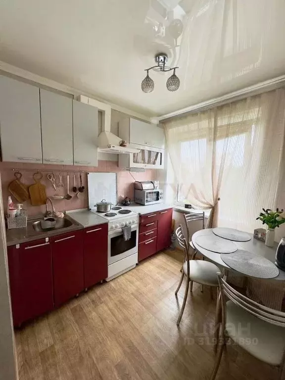 4-к кв. Белгородская область, Старый Оскол Жукова мкр, 6 (62.0 м) - Фото 0