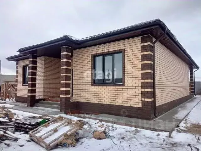Дом в Курская область, Курский район, Новопоселеновский сельсовет, д. ... - Фото 0