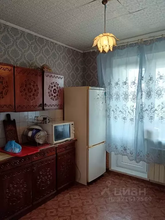 3-к кв. Омская область, Омск ул. Арнольда Нейбута, 11 (69.0 м) - Фото 0