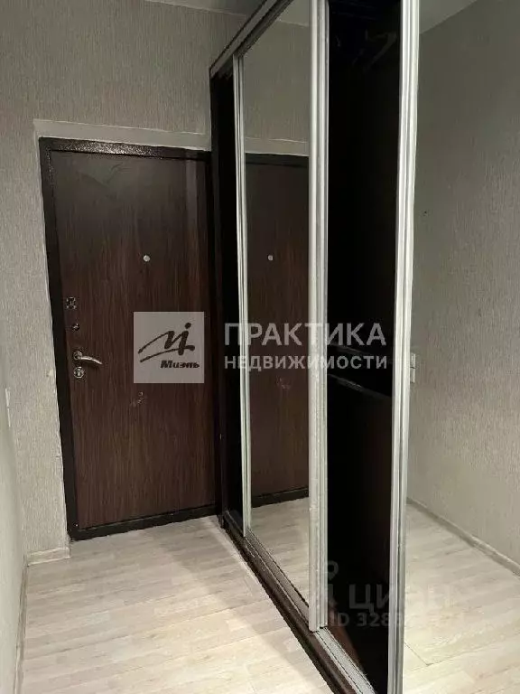 Продается 2-комнатная квартира - Фото 1